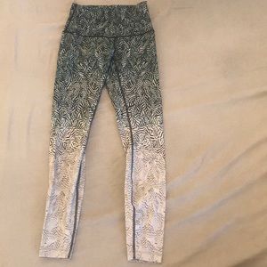 Lululemon Ombré Teal & White Patterned Yoga Pants